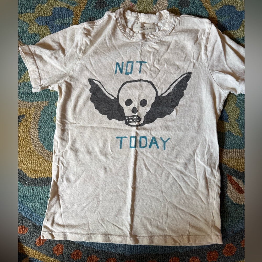 Imogene and Willie Cream Graphic Tee xs